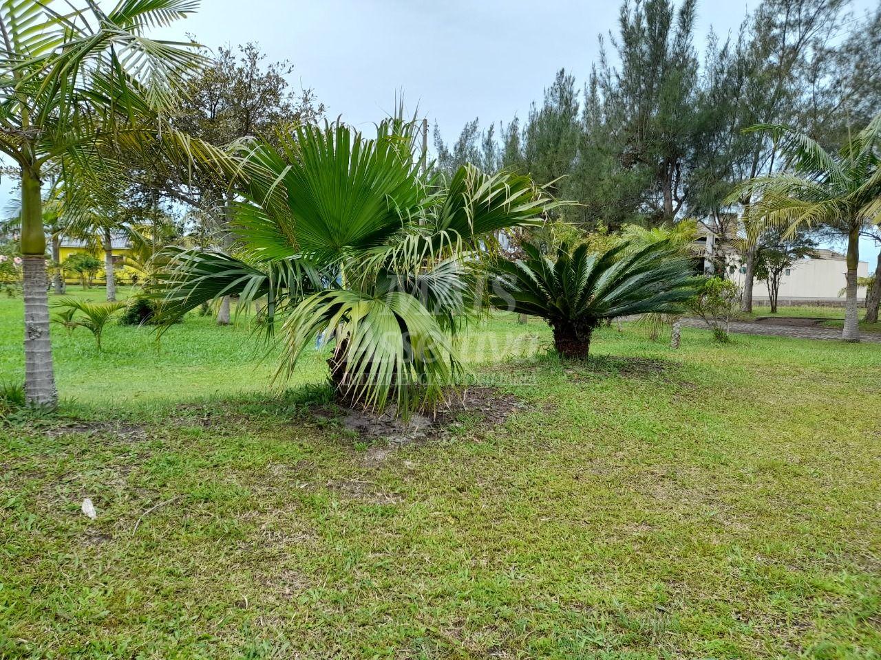 Terreno de esquina em Condomínio Balneário Gaivota