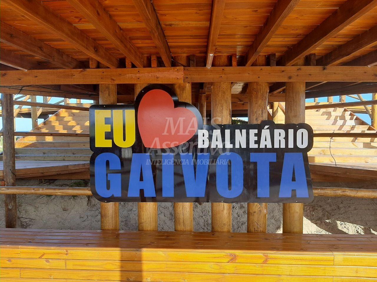 Terreno de esquina em Condomínio Balneário Gaivota