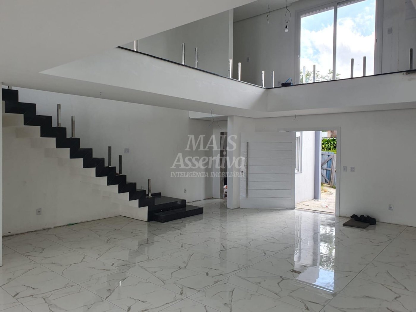Excelente sobrado de alto padrão em Alphaville, Residencial Lombardia - POA