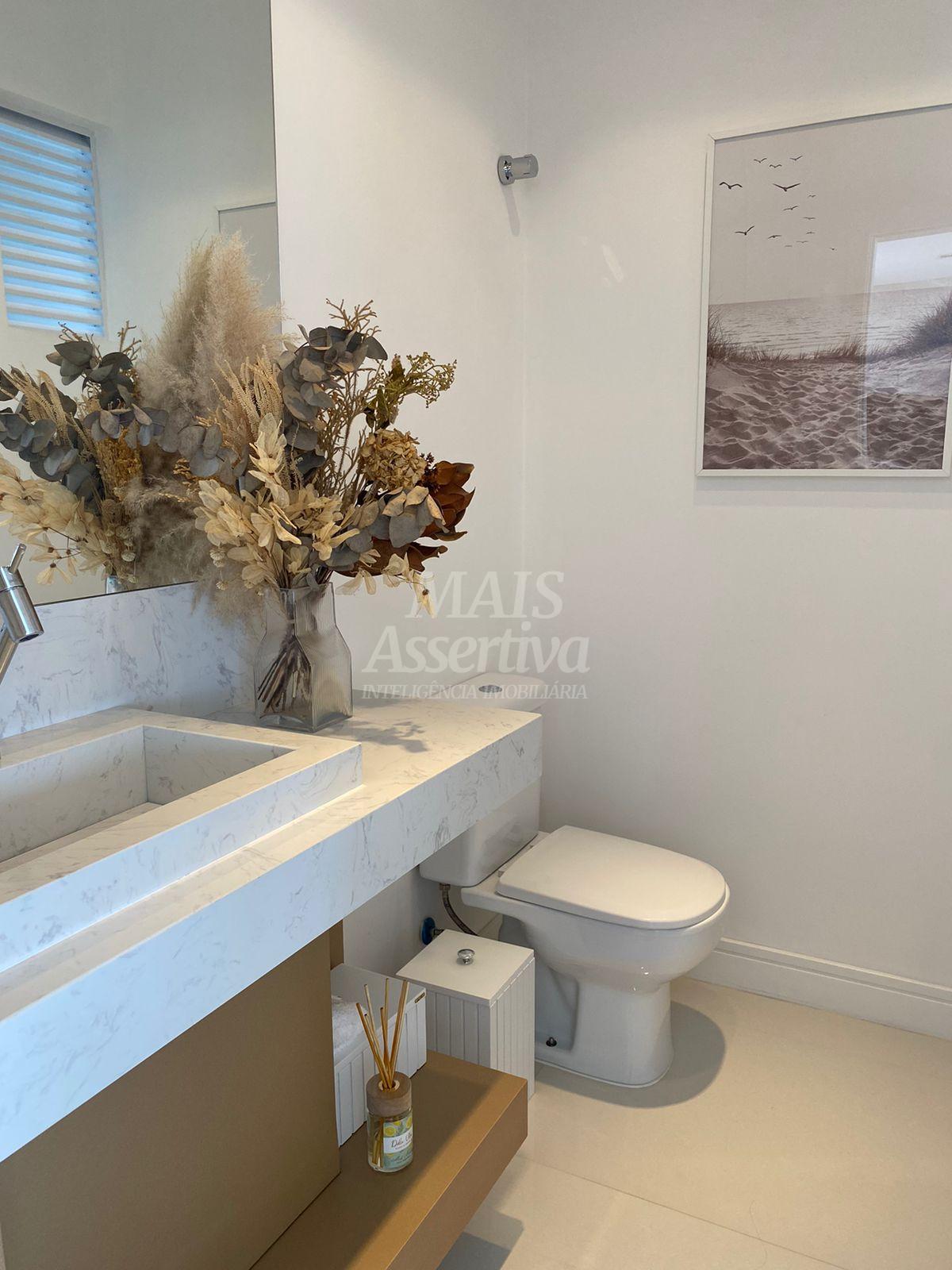 Excelente apartamento de alto padrão a venda no centro de Balneário Camboriú/SC 