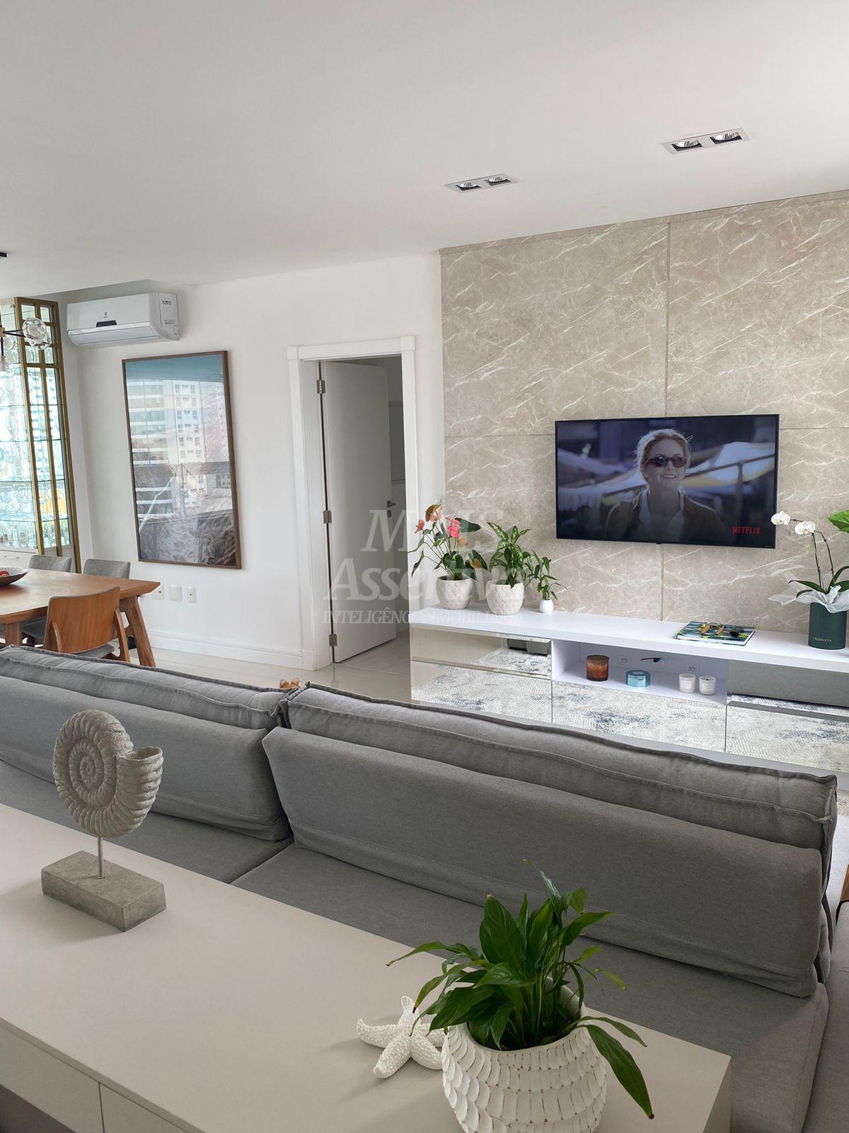 Excelente apartamento de alto padrão a venda no centro de Balneário Camboriú/SC 