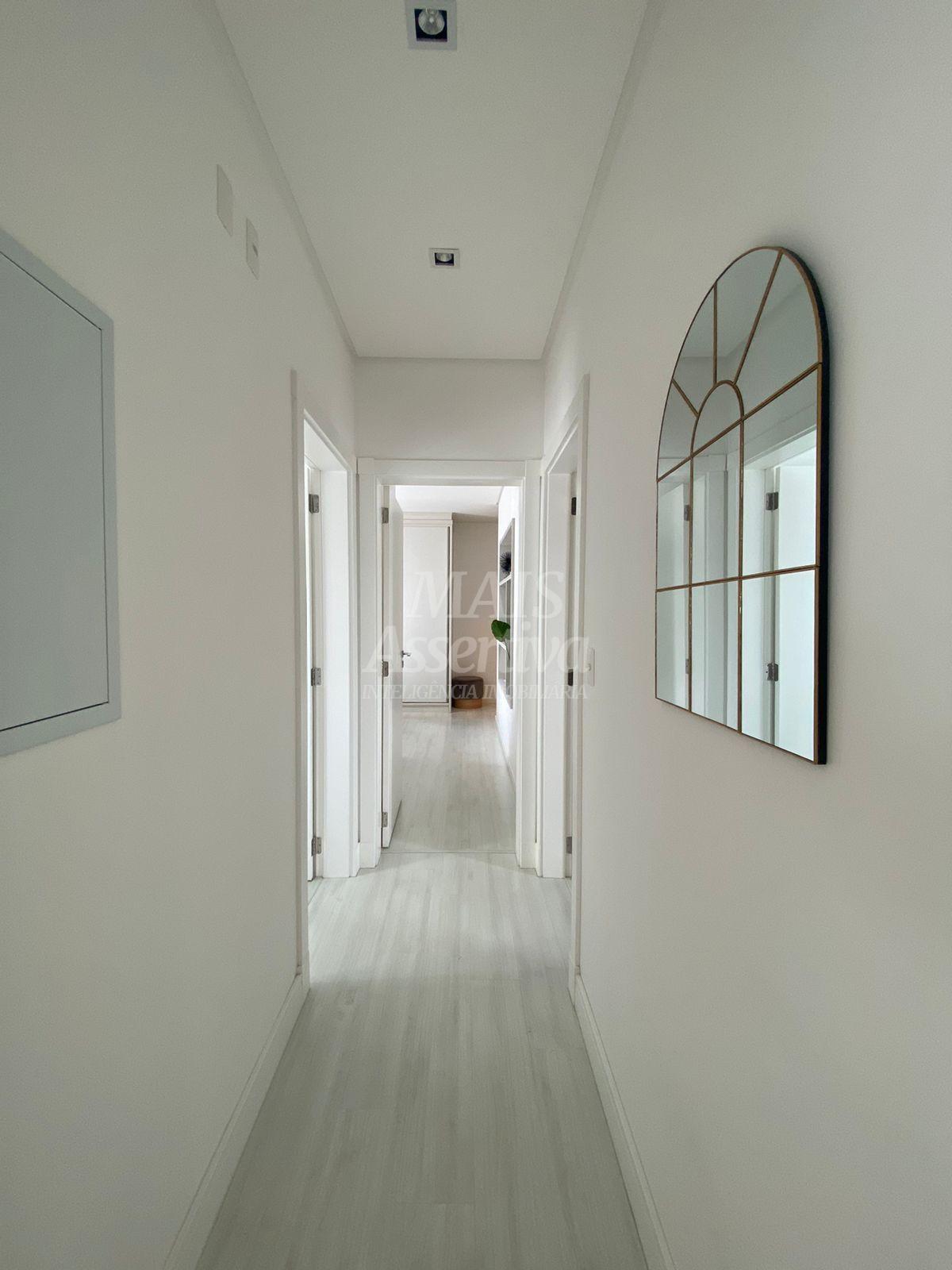 Excelente apartamento de alto padrão a venda no centro de Balneário Camboriú/SC 