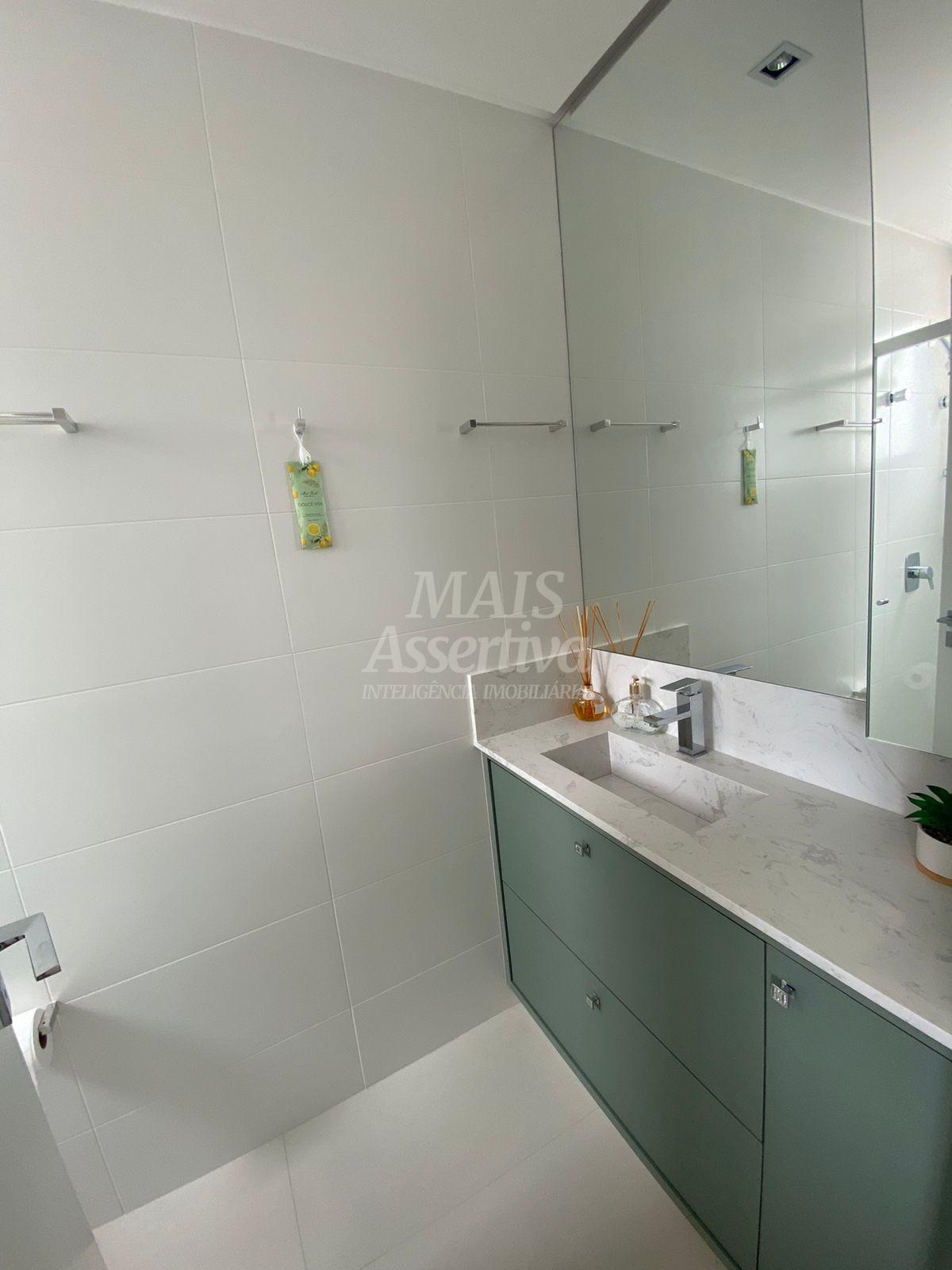 Excelente apartamento de alto padrão a venda no centro de Balneário Camboriú/SC 