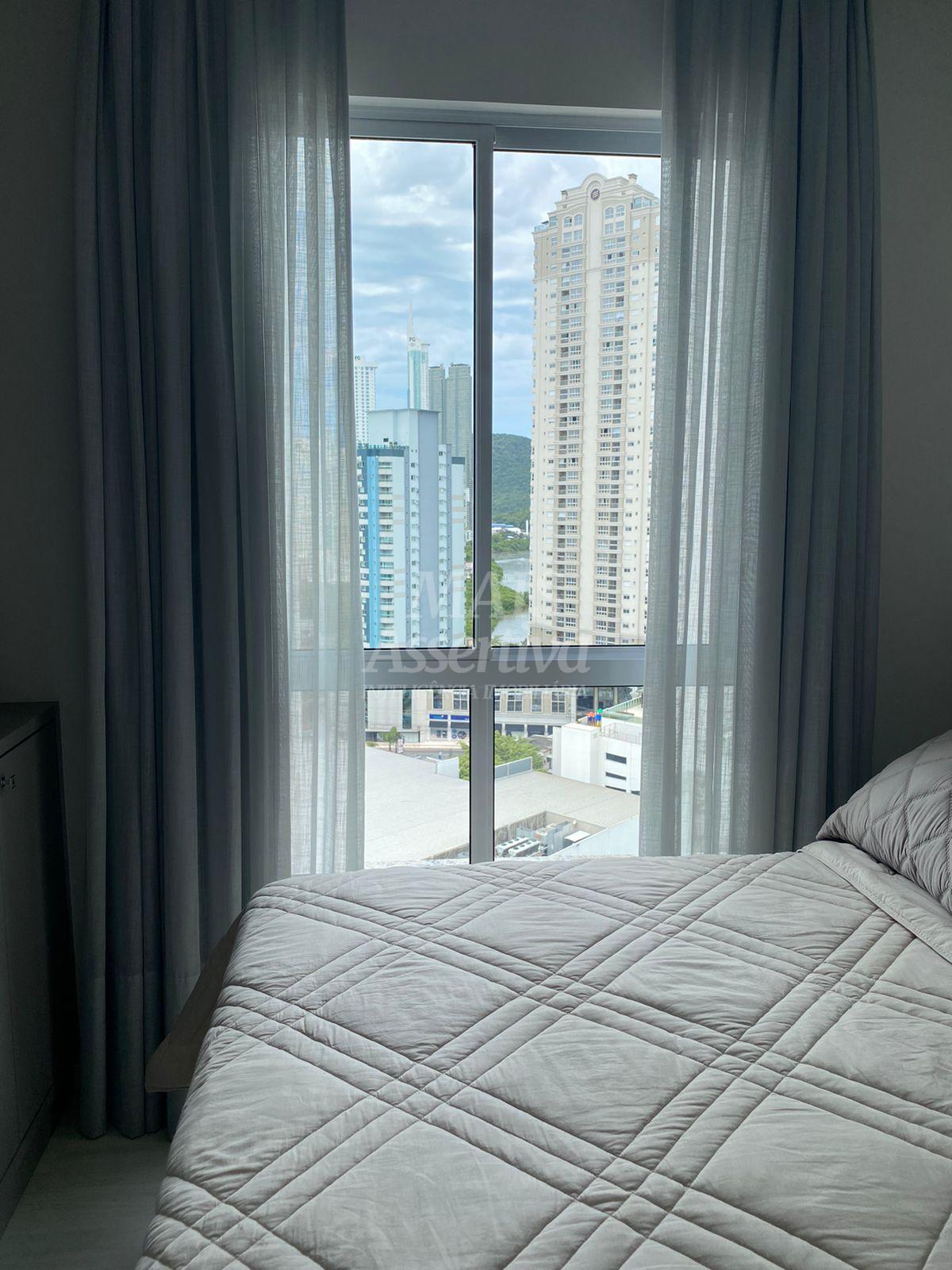 Excelente apartamento de alto padrão a venda no centro de Balneário Camboriú/SC 