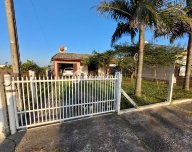 Casa semi mobiliada para venda Balneário São Jorge em Arroio do Sal/RS.
