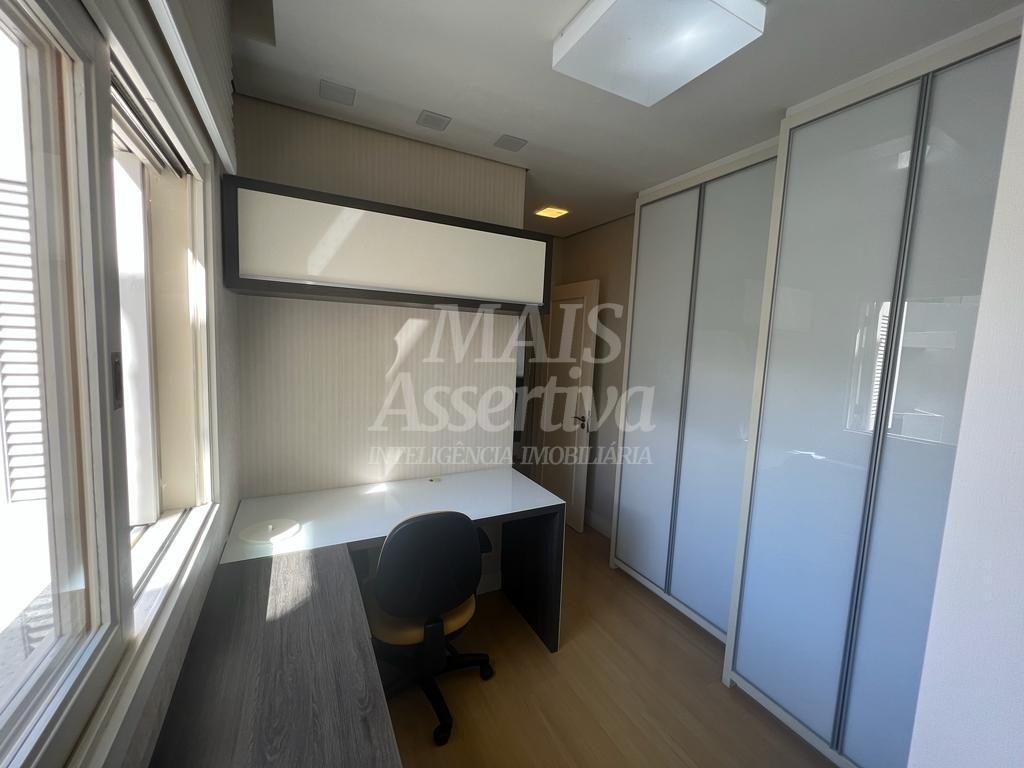 Cobertura duplex mobiliada para venda em Garibaldi Bairro Centro