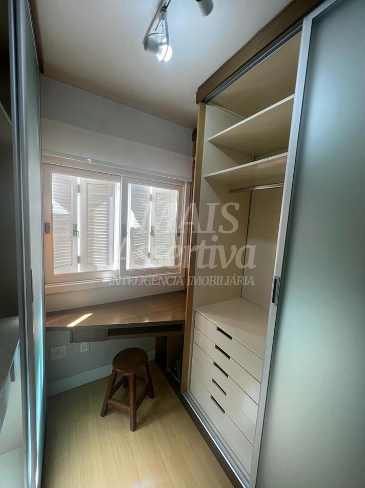 Cobertura duplex mobiliada para venda em Garibaldi Bairro Centro