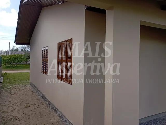 Ótima casa a venda localizada no bairro Imara em Imbé/RS - 3 dormitórios