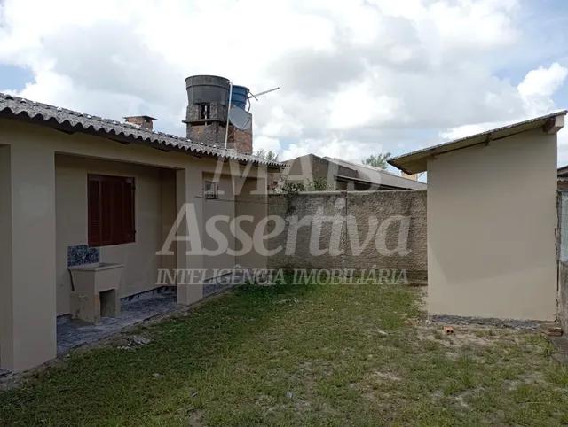 Ótima casa a venda localizada no bairro Imara em Imbé/RS - 3 dormitórios