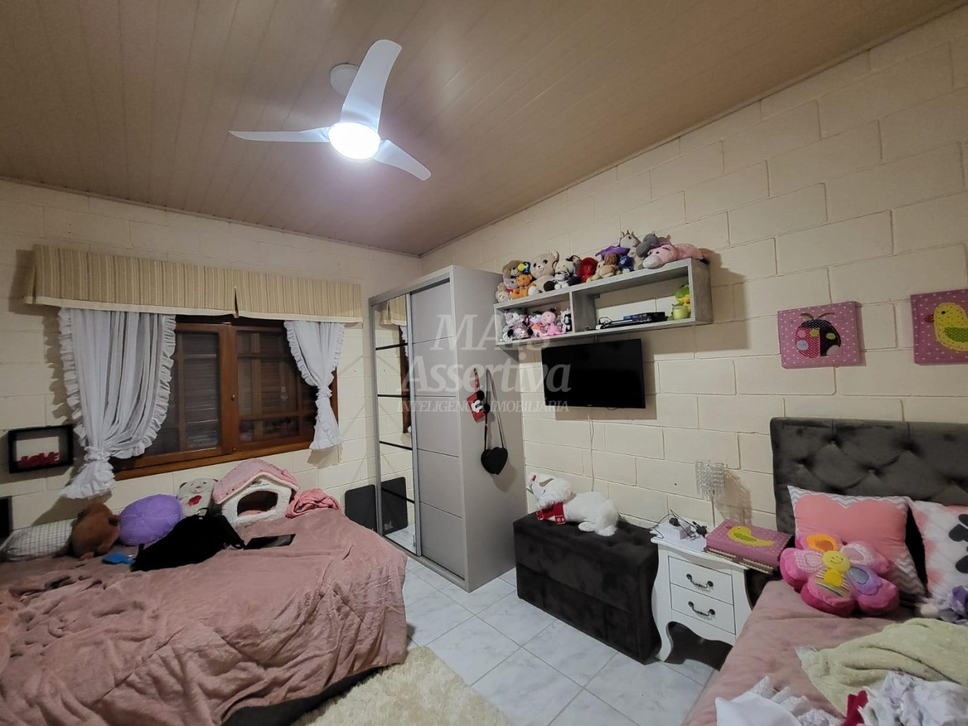 Ótimo Sítio à venda localizado no bairro Águas Claras em Viamão/RS 