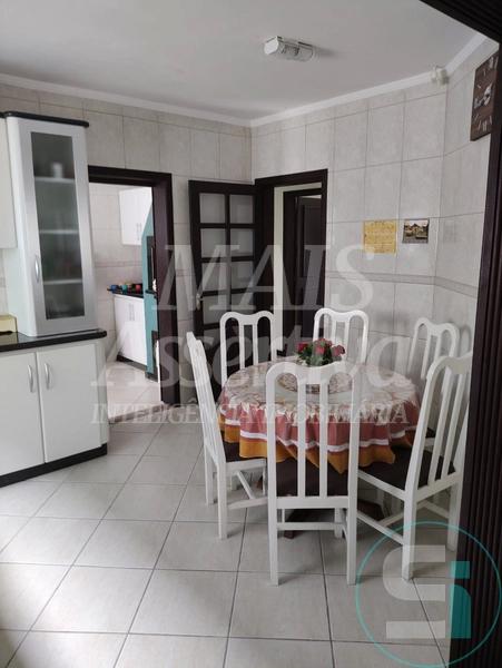 Casa para venda 03 dormitórios e piscina em Xangrilá Centro