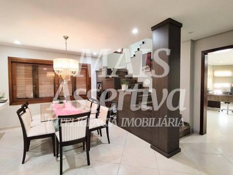 Excelente sobrado semi mobiliado para venda, bairro União em Estância Velha/RS.