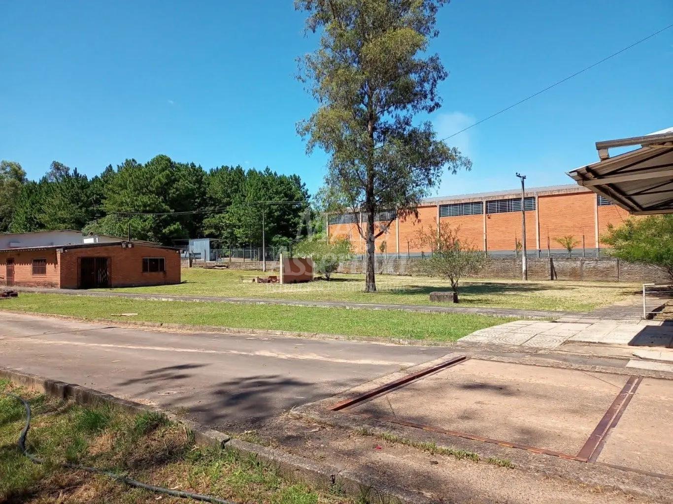 Complexo Industrial para venda na Av. Parobé com 8 prédios comercias 