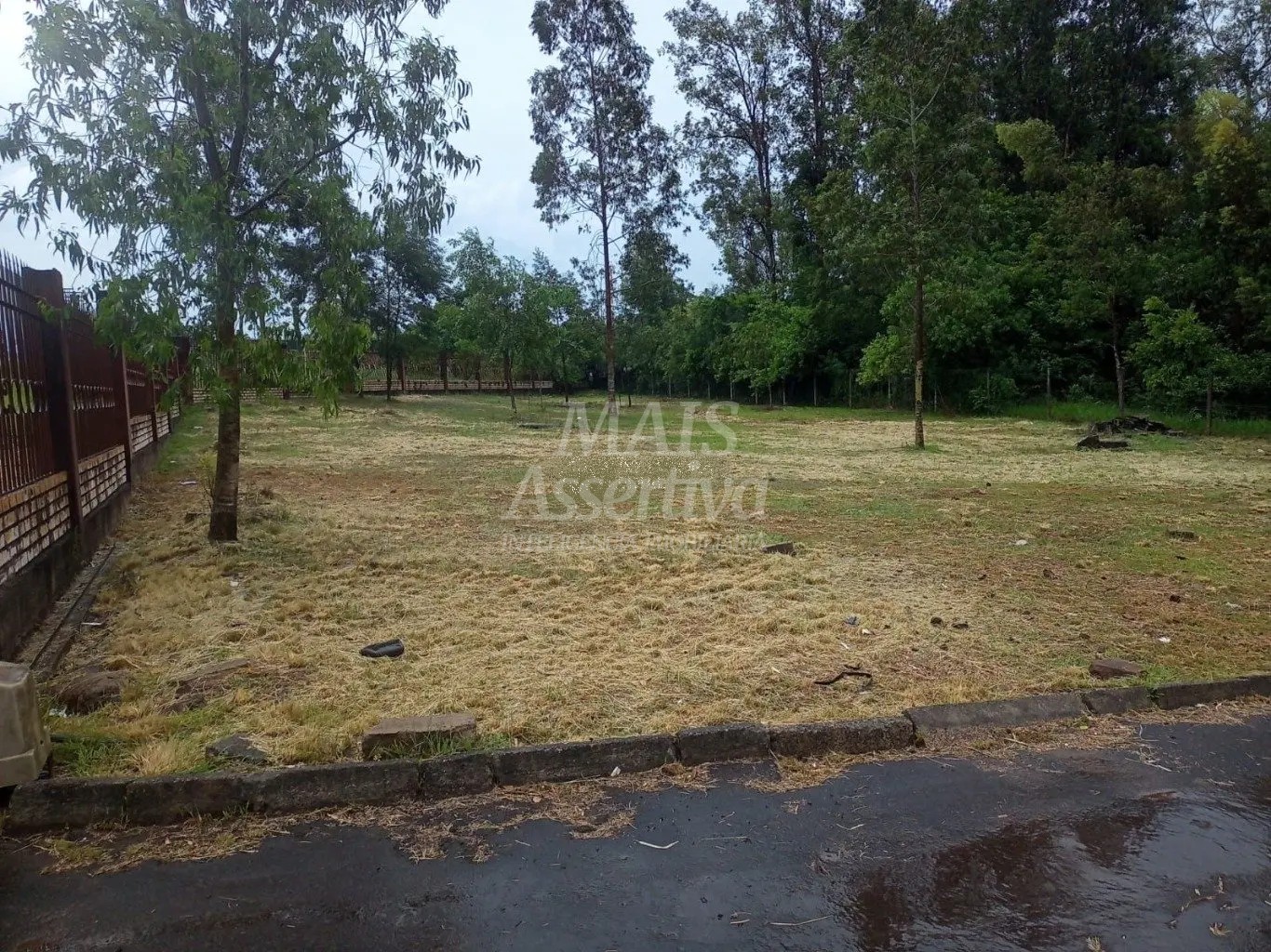 Complexo Industrial para venda na Av. Parobé com 8 prédios comercias 