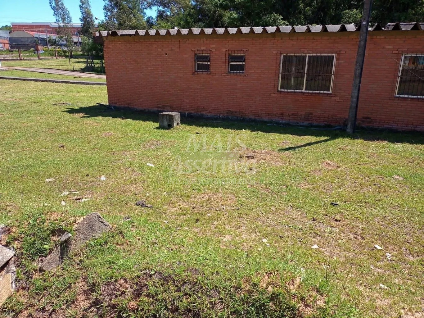 Complexo Industrial para venda na Av. Parobé com 8 prédios comercias 
