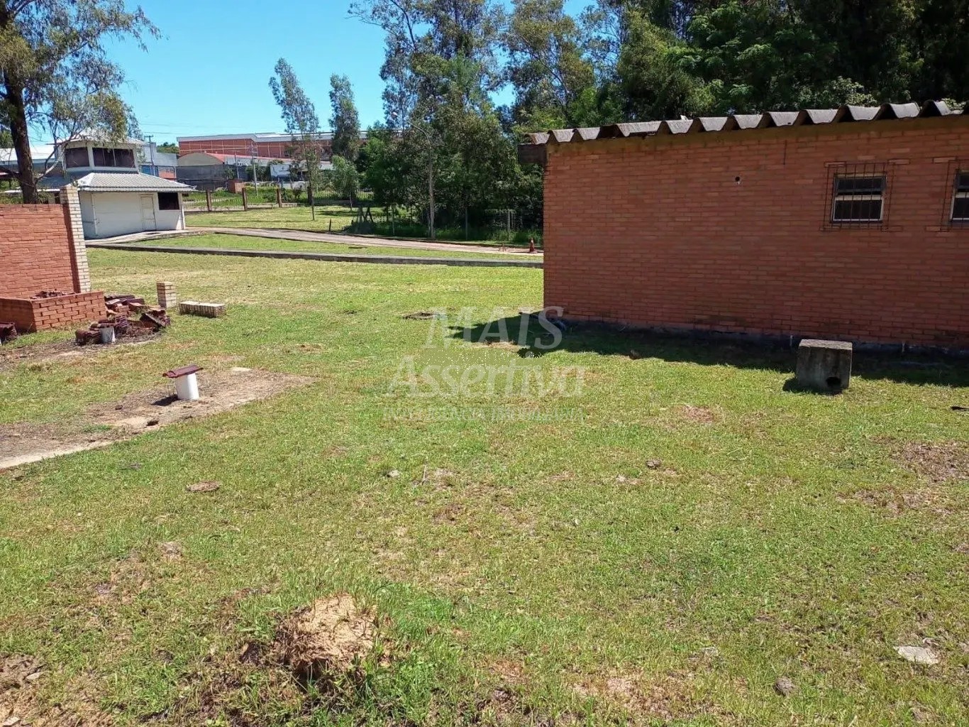 Complexo Industrial para venda na Av. Parobé com 8 prédios comercias 