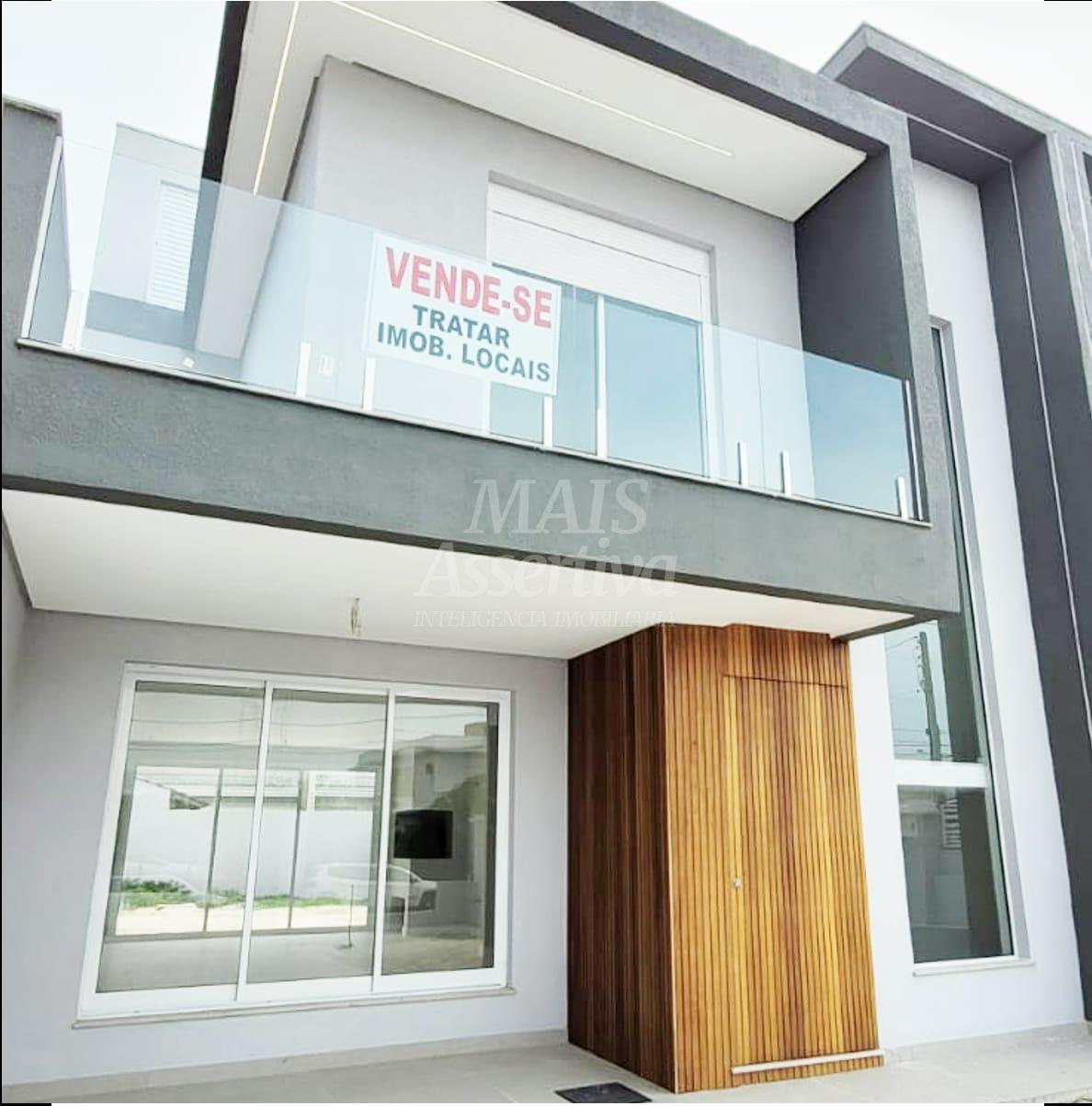 Excelente sobrado à venda em Xangri-Lá - 150m do mar