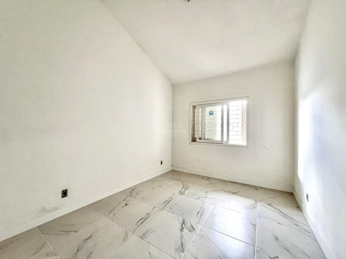 Casa, 4 quartos, 240 m² - Foto 19