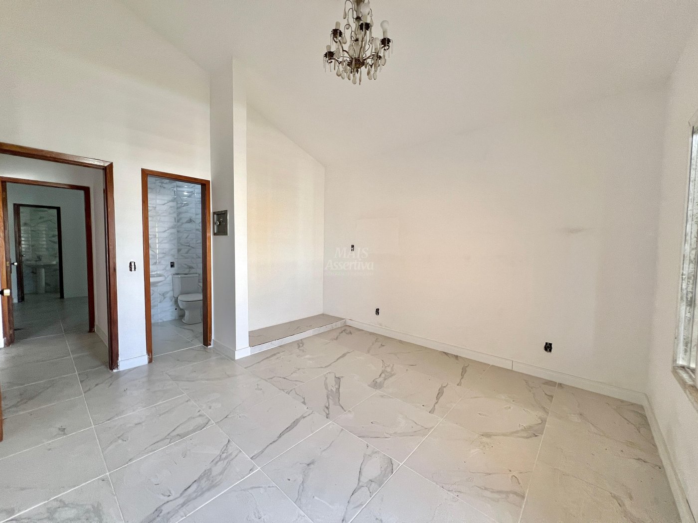 Casa, 4 quartos, 240 m² - Foto 9