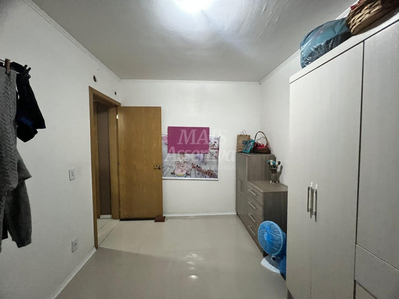 Apartamento semi mobiliado para venda no Monte Brasil 