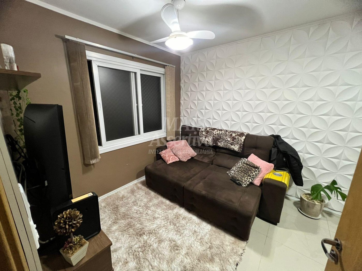 Apartamento semi mobiliado para venda no Monte Brasil 