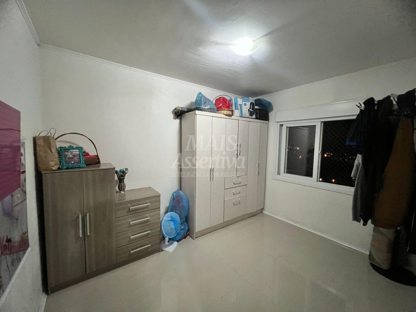 Apartamento semi mobiliado para venda no Monte Brasil 
