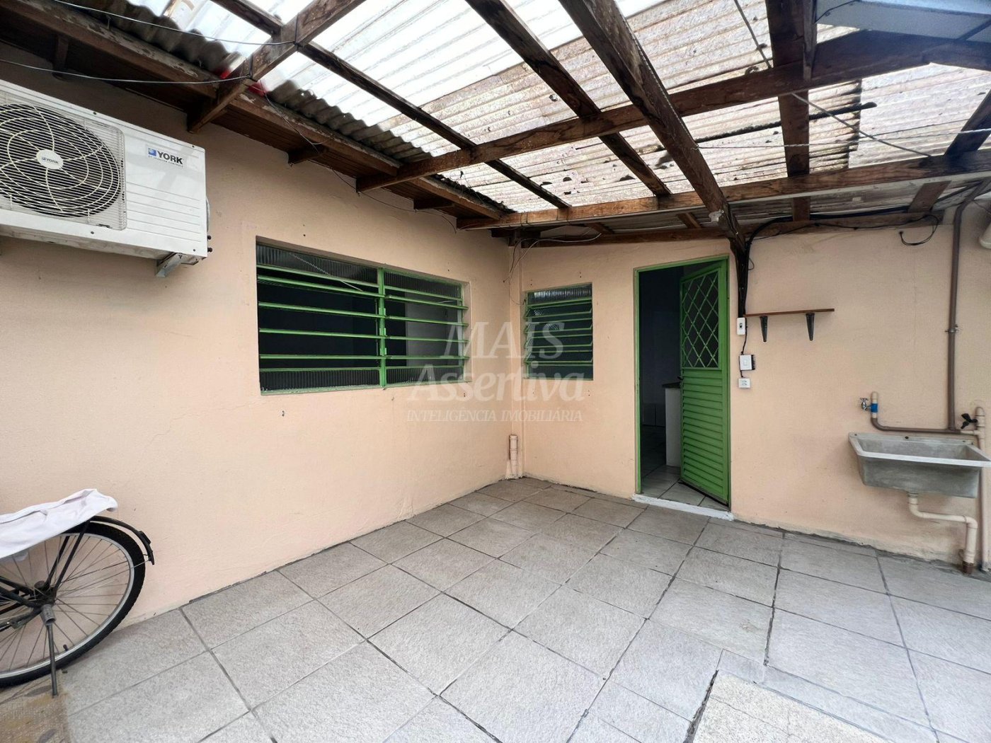Kitnet para locação, bairro Ouro Branco em Novo Hamburgo 