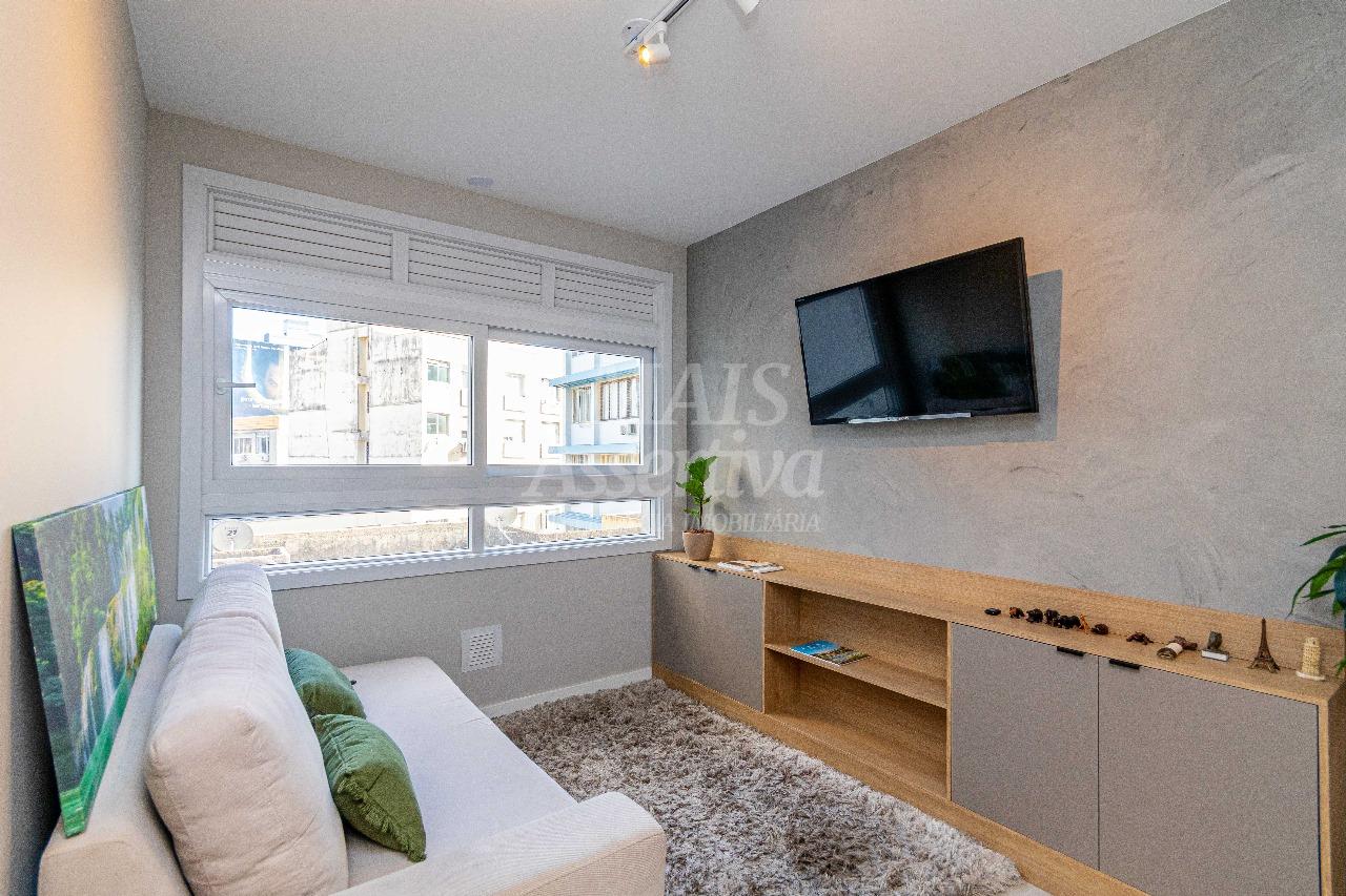 Ótimo apartamento mobiliado e decorado à venda em Porto Alegre/RS