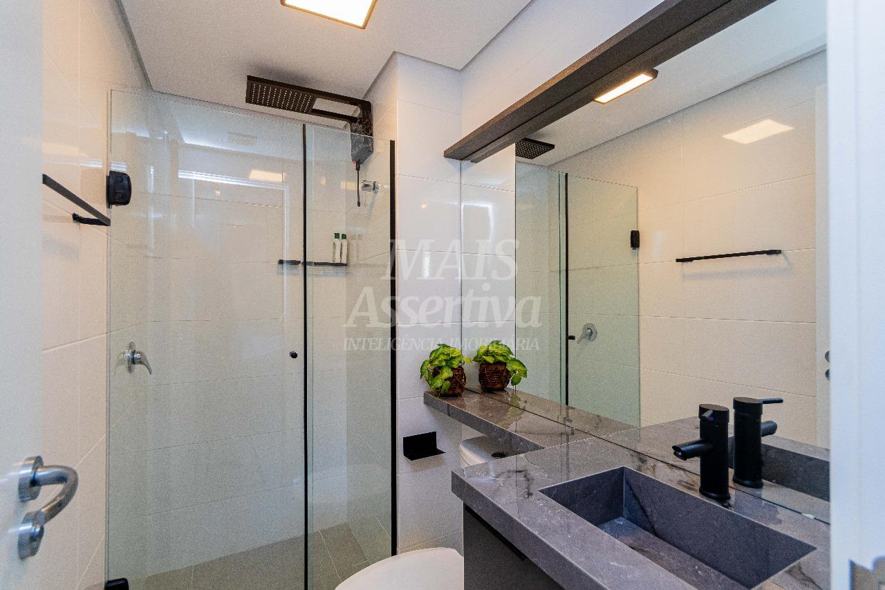 Ótimo apartamento mobiliado e decorado à venda em Porto Alegre/RS