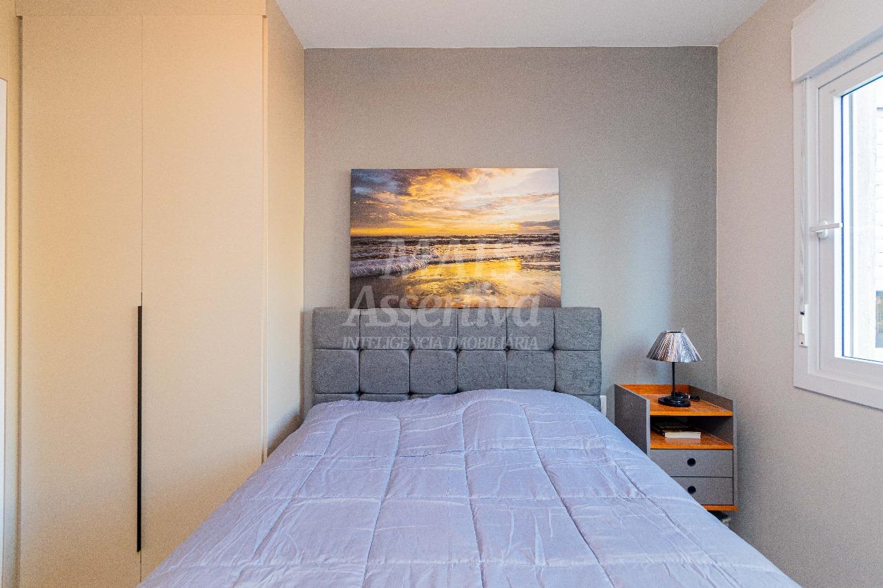 Ótimo apartamento mobiliado e decorado à venda em Porto Alegre/RS
