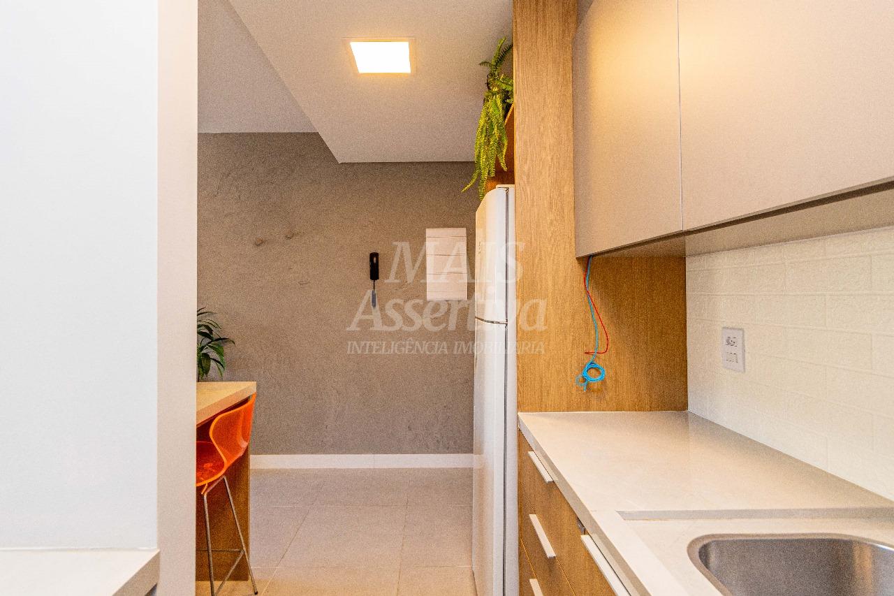 Ótimo apartamento mobiliado e decorado à venda em Porto Alegre/RS