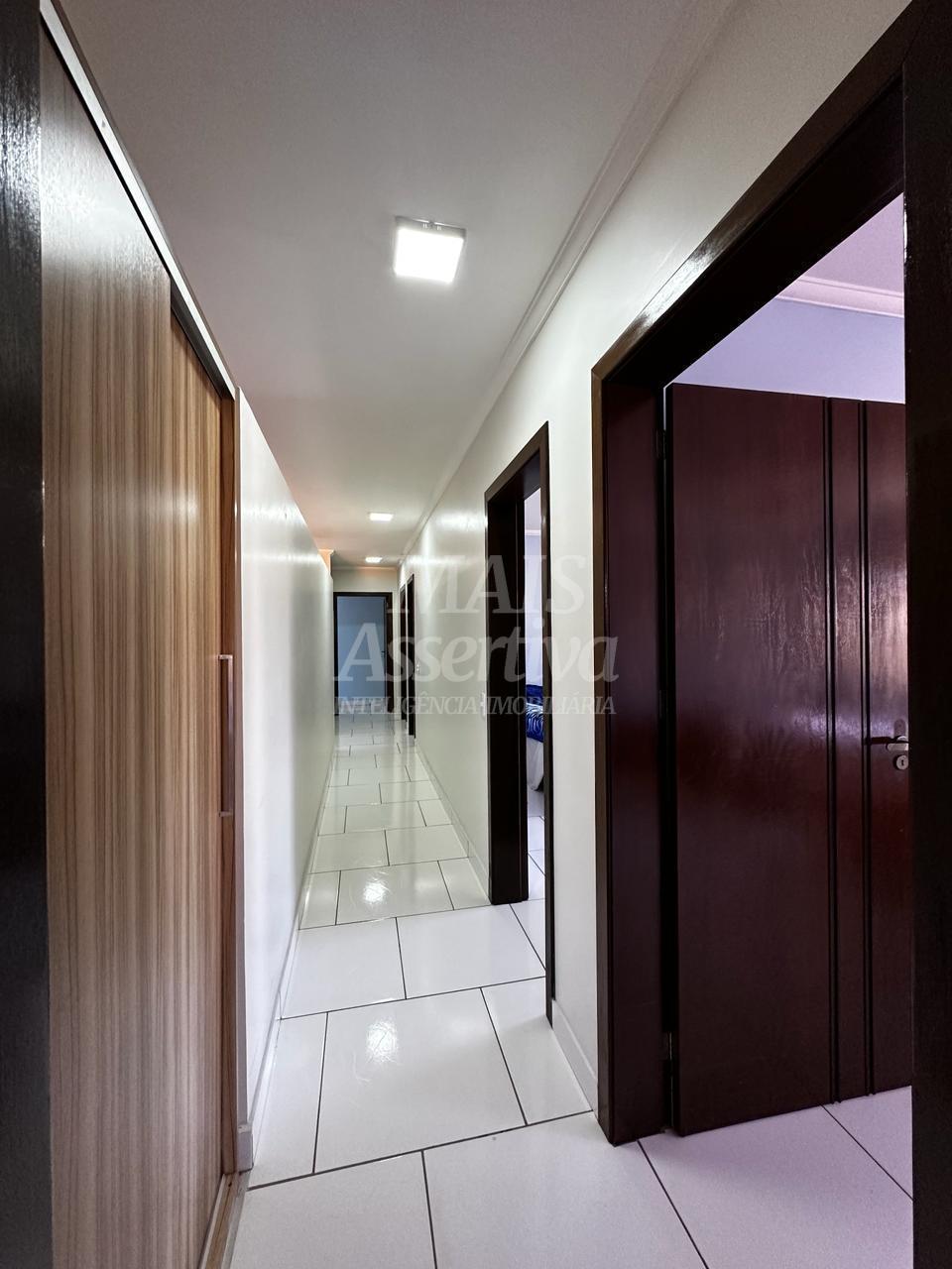 Casa 05 dormitórios para venda em Xangrilá