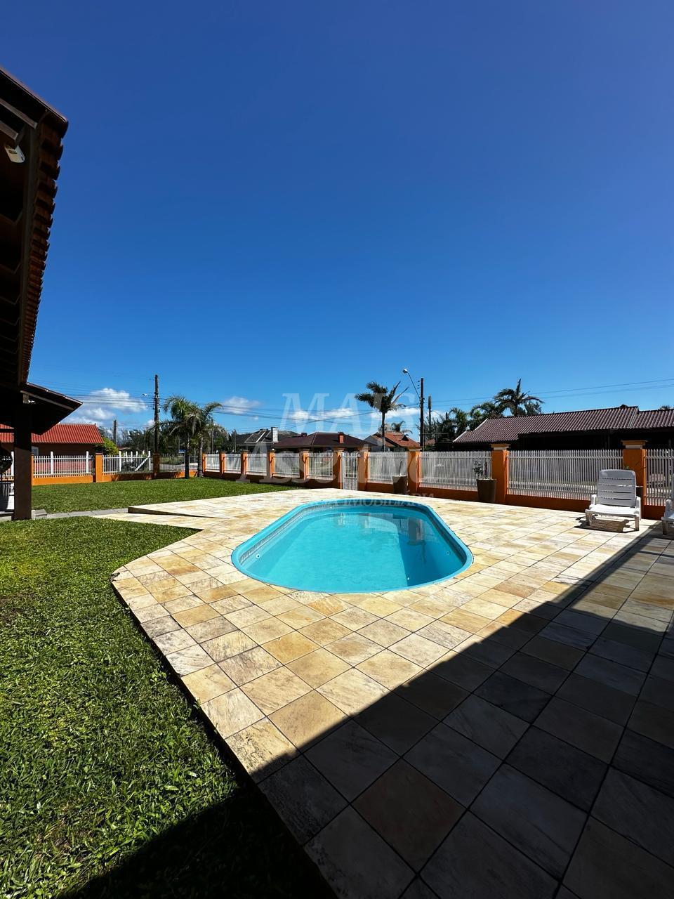 Casa 05 dormitórios para venda em Xangrilá