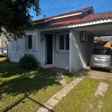 Ótima casa à venda em Tramandaí/RS - 3 dormitórios, piscina e 2 vagas