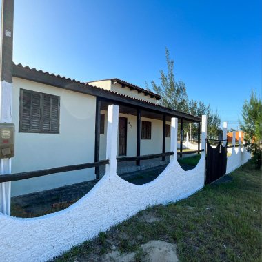 Casa mobiliada 03 dormitórios para venda em Quintão