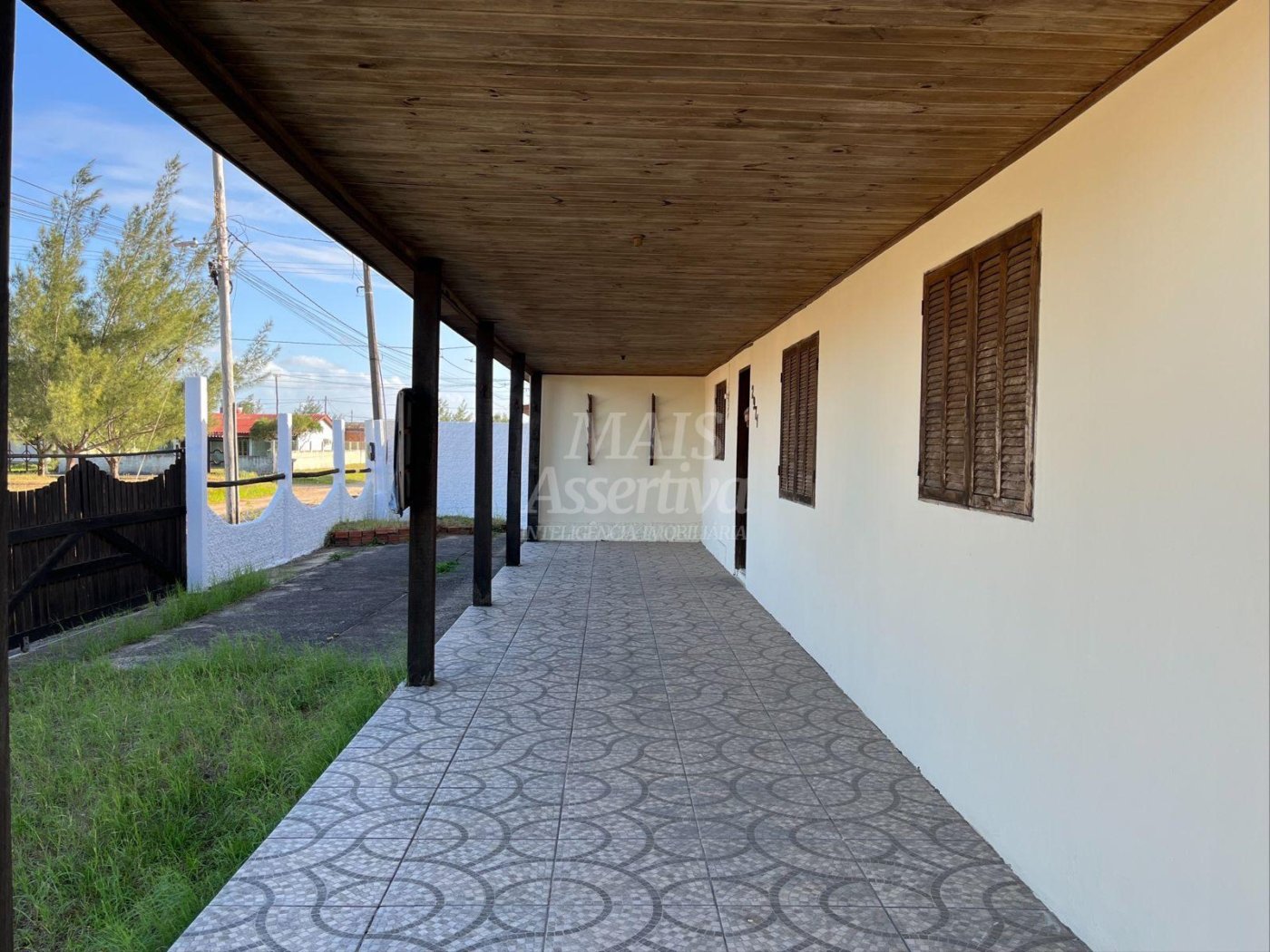 Casa mobiliada 03 dormitórios para venda em Quintão