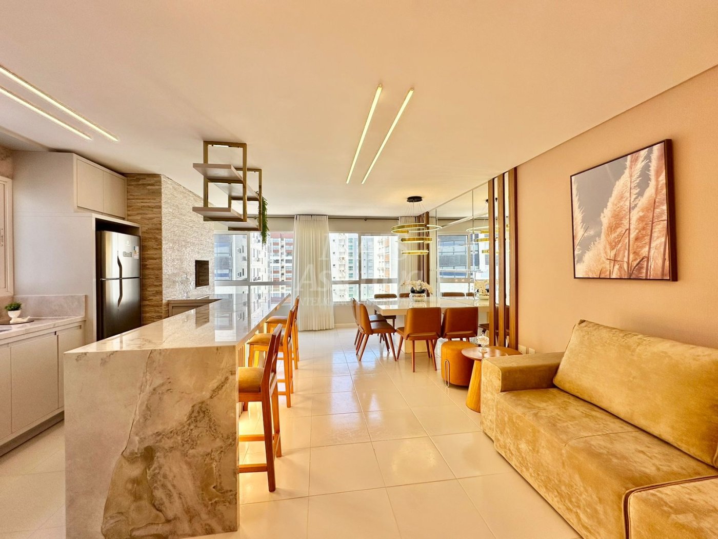 Apartamento decorado 03 dormitórios 01 suíte para venda em Capão da Canoa Centro