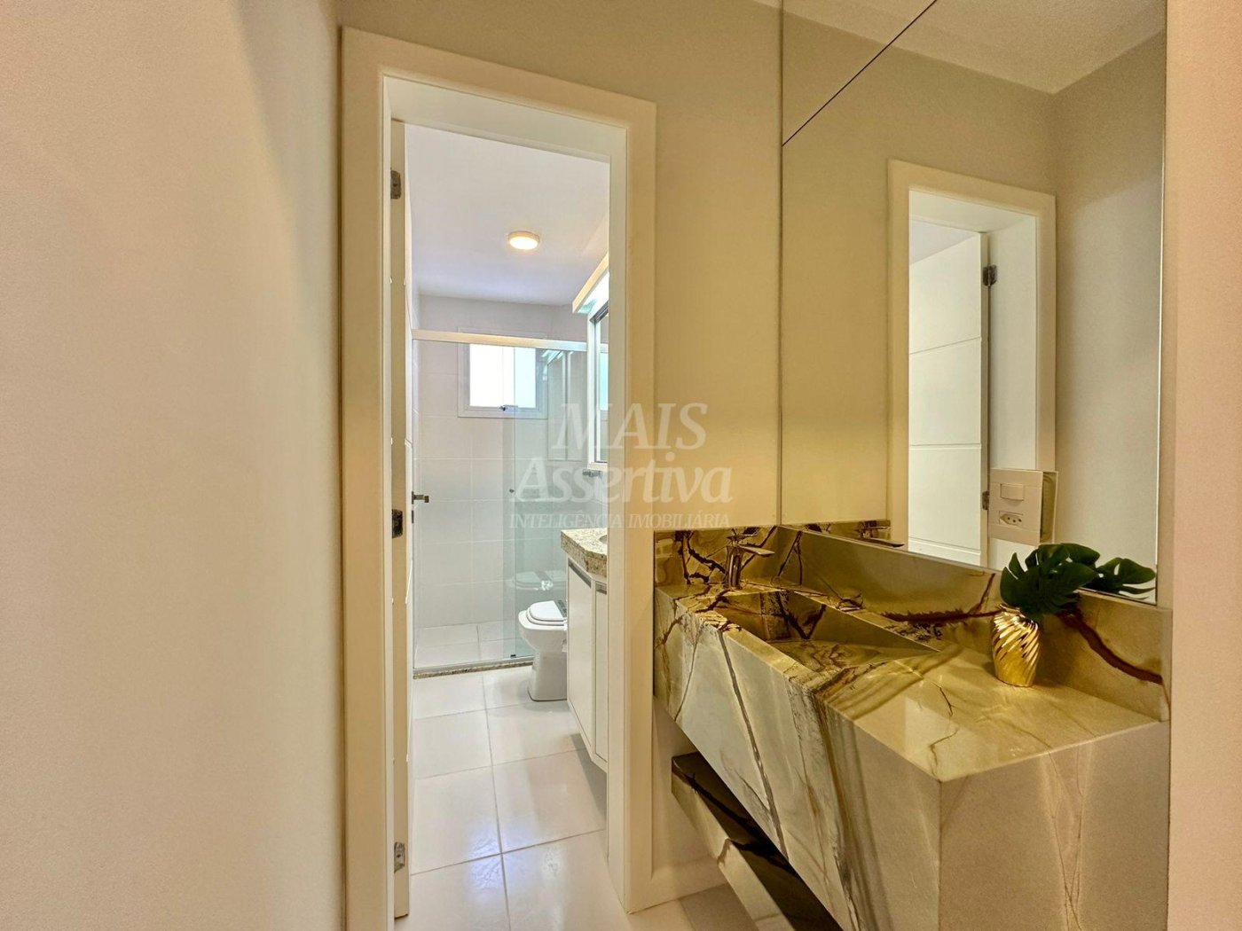 Apartamento decorado 03 dormitórios 01 suíte para venda em Capão da Canoa Centro