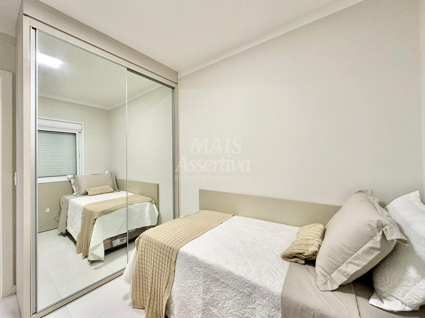 Apartamento decorado 03 dormitórios 01 suíte para venda em Capão da Canoa Centro