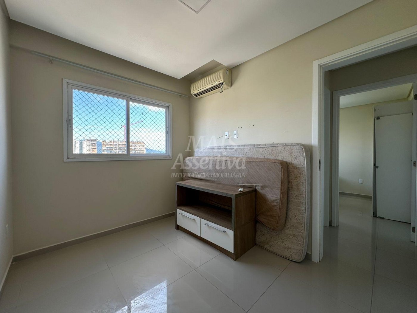 Apartamento semimobiliado 03 dormitórios para venda em Itapema bairro Morretes