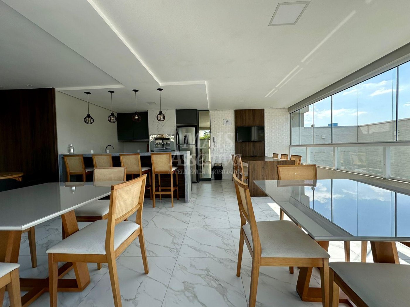 Apartamento semimobiliado 03 dormitórios para venda em Itapema bairro Morretes
