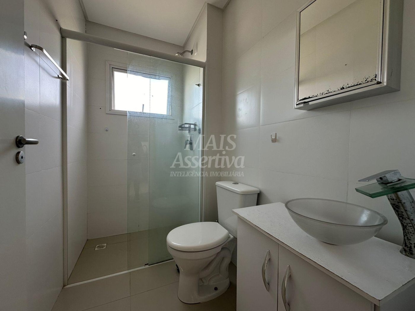 Apartamento semimobiliado 03 dormitórios para venda em Itapema bairro Morretes