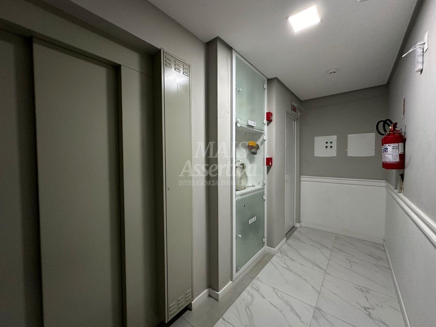 Apartamento semimobiliado 03 dormitórios para venda em Itapema bairro Morretes