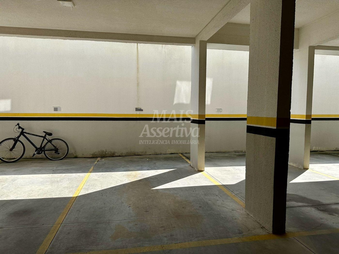 Apartamento semimobiliado 03 dormitórios para venda em Itapema bairro Morretes