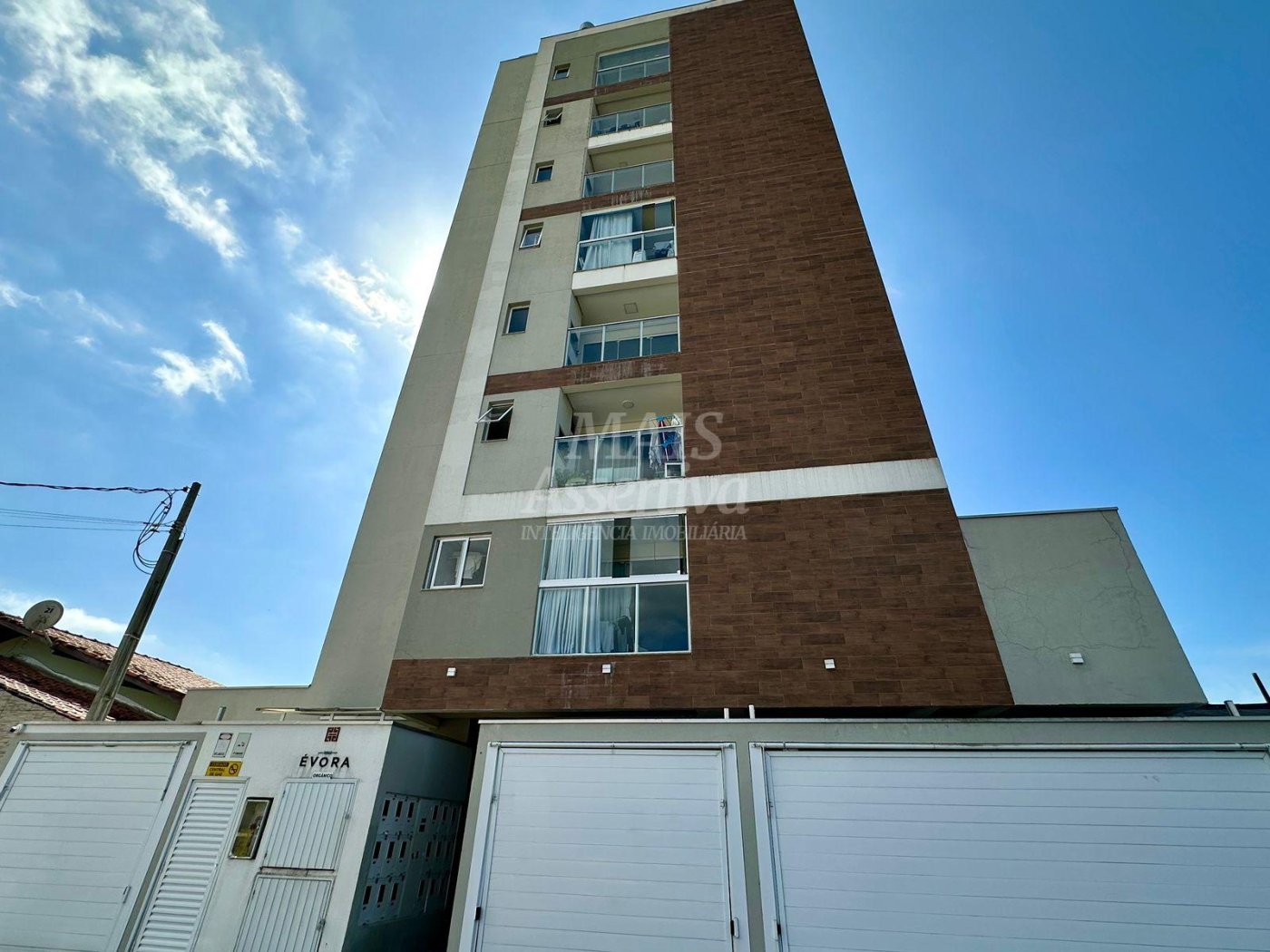 Apartamento semimobiliado 03 dormitórios para venda em Itapema bairro Morretes