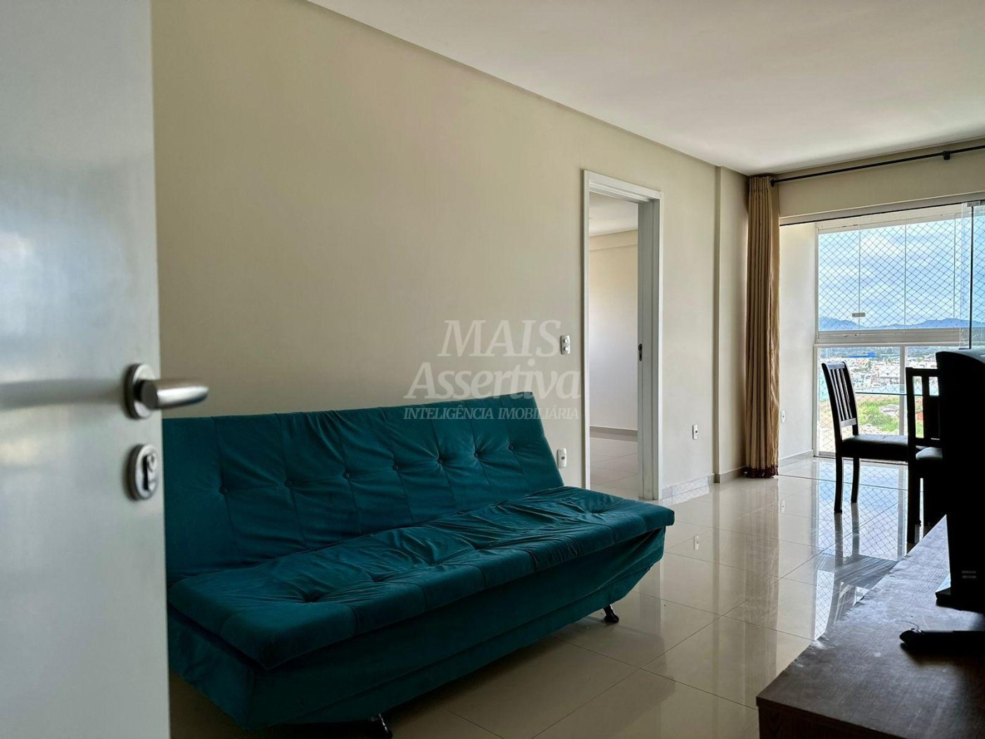 Apartamento semimobiliado 03 dormitórios para venda em Itapema bairro Morretes