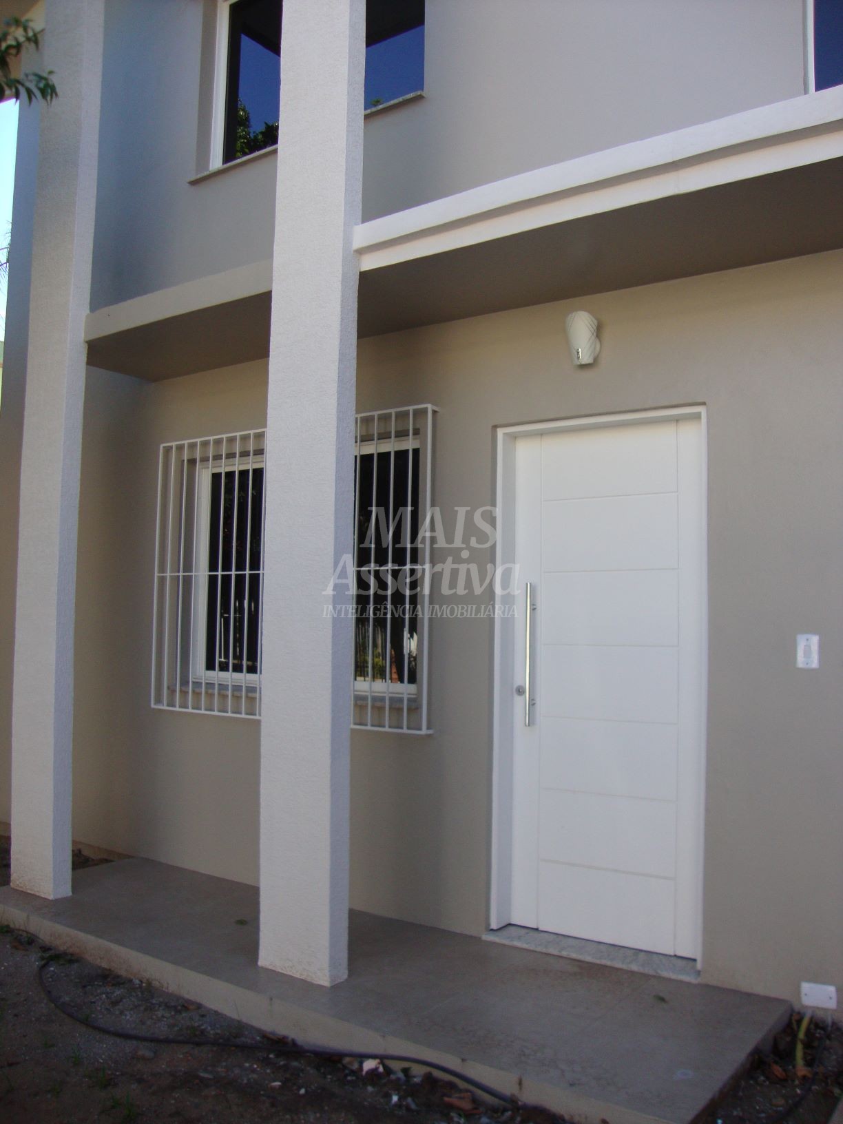 Casa  de 2 pisos com 03 dormitórios para venda bairro Rio Branco Novo Hamburgo