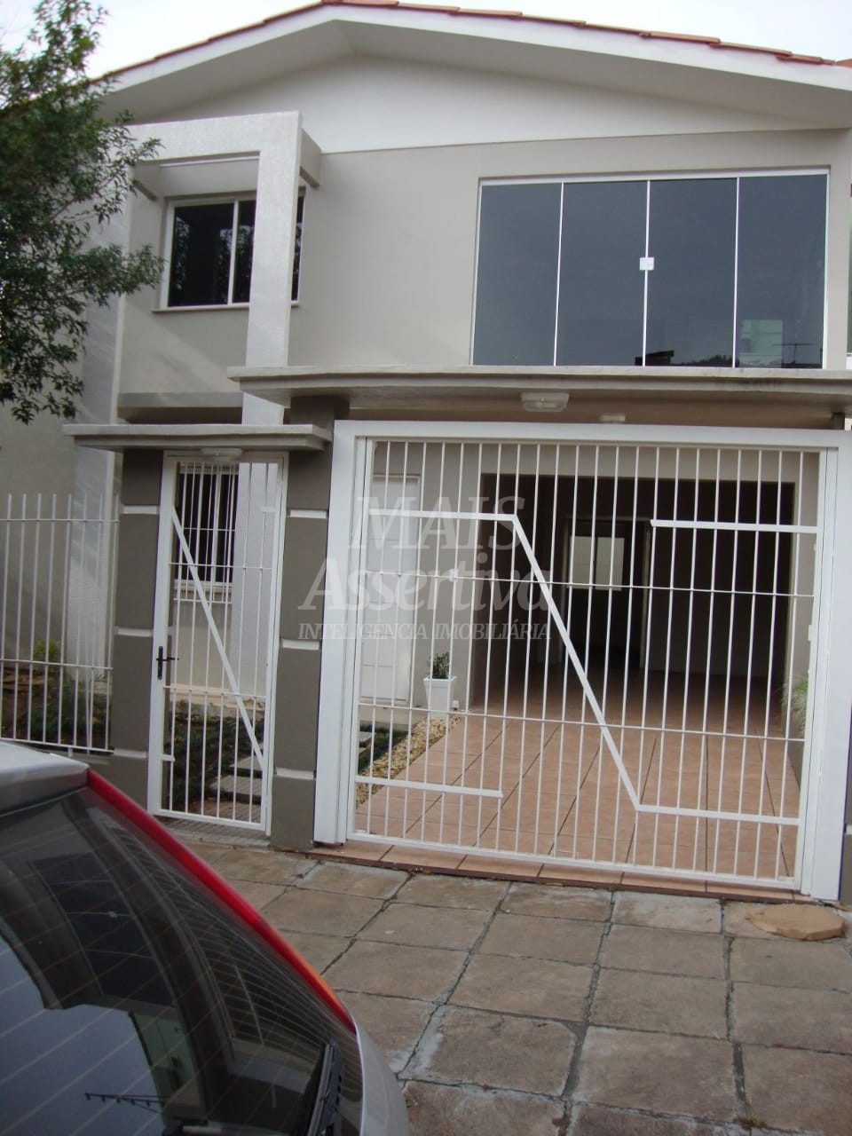 Casa  de 2 pisos com 03 dormitórios para venda bairro Rio Branco Novo Hamburgo