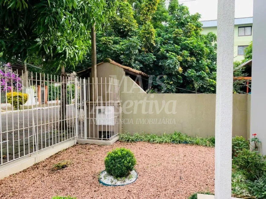 Casa  de 2 pisos com 03 dormitórios para venda bairro Rio Branco Novo Hamburgo