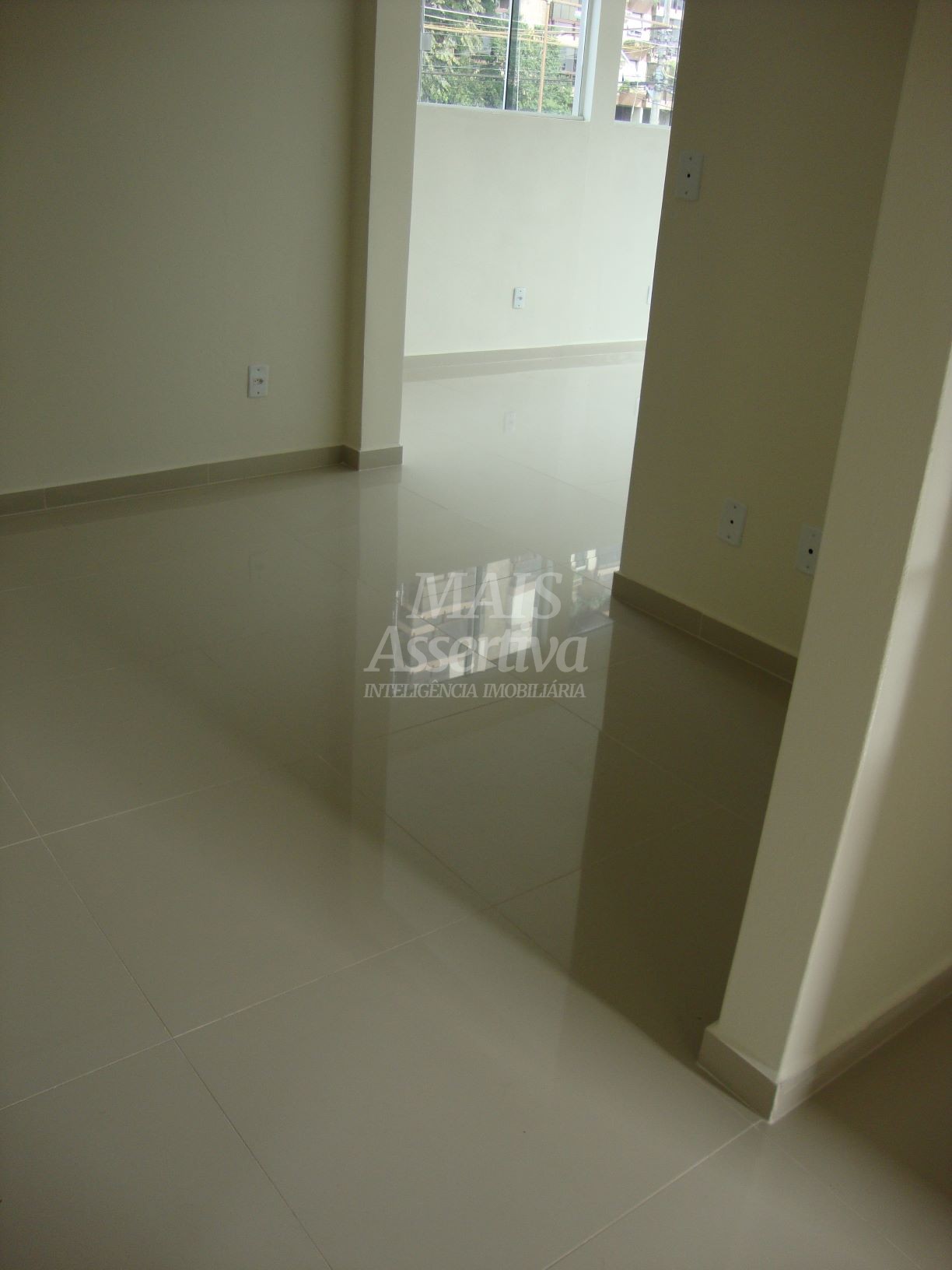 Casa  de 2 pisos com 03 dormitórios para venda bairro Rio Branco Novo Hamburgo